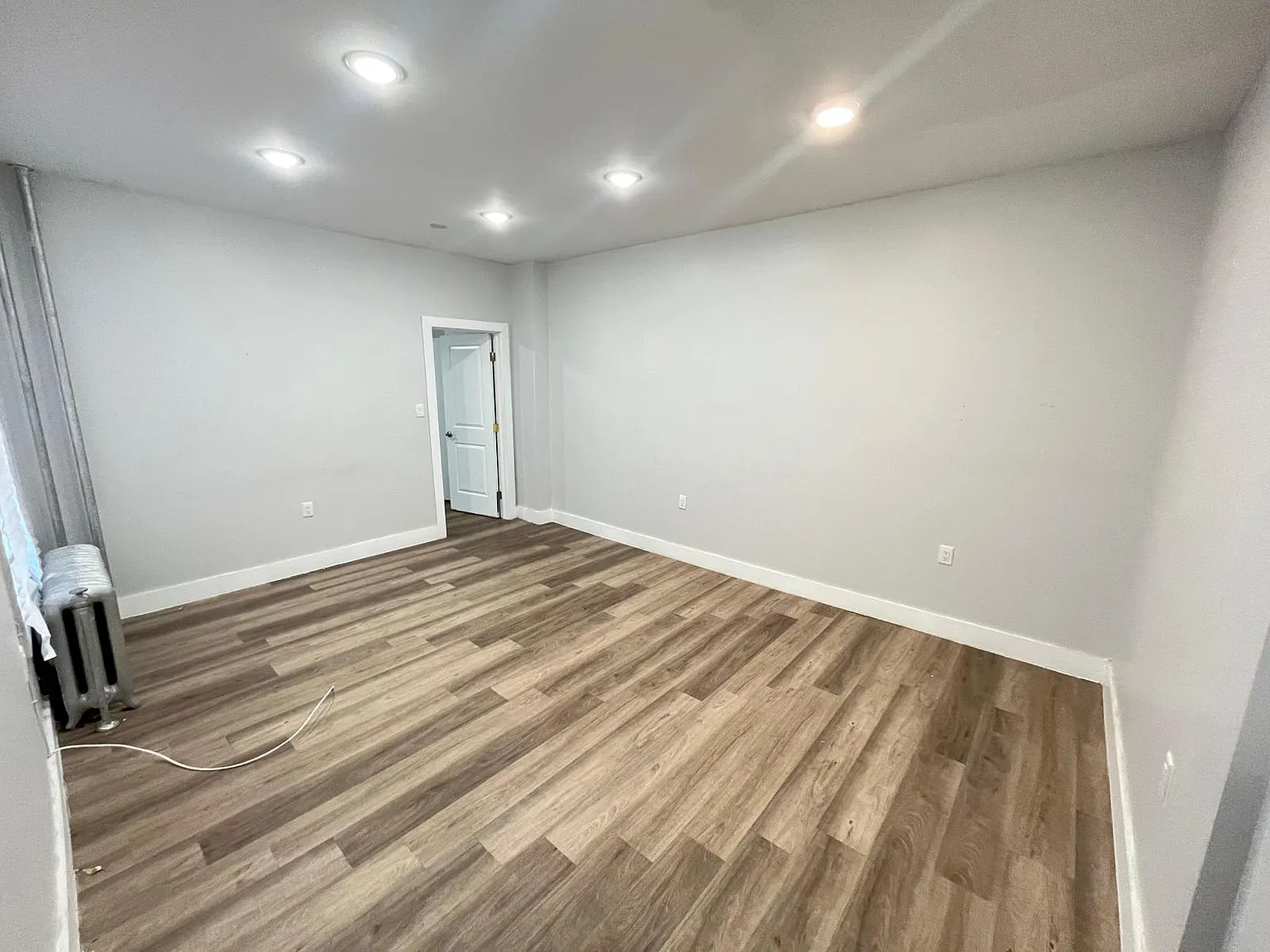 11 Gifford Ave — Photo 2