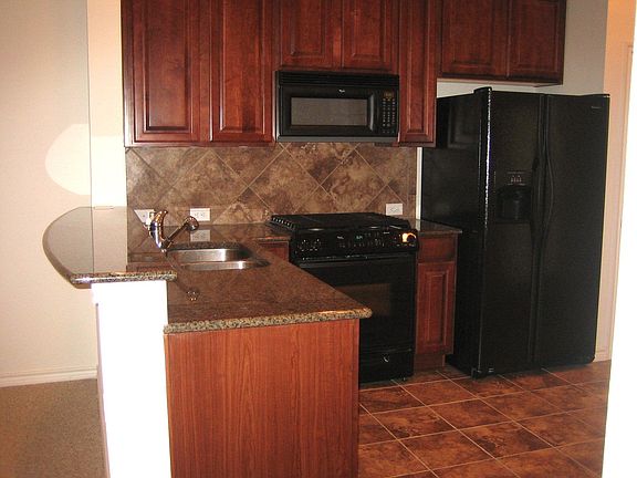 Granite Counter Tops / Refrigerator stays