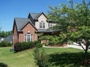 4481 Lochurst Dr, Pfafftown, NC 27040