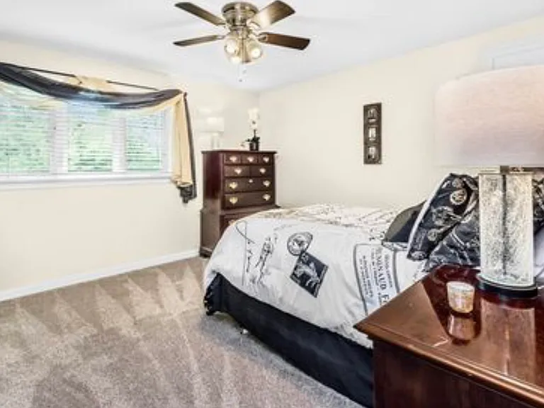 2504 Giant Oaks Dr — Photo 11