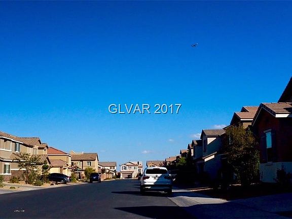 4th image of 8069 Ancient Oaks Ave