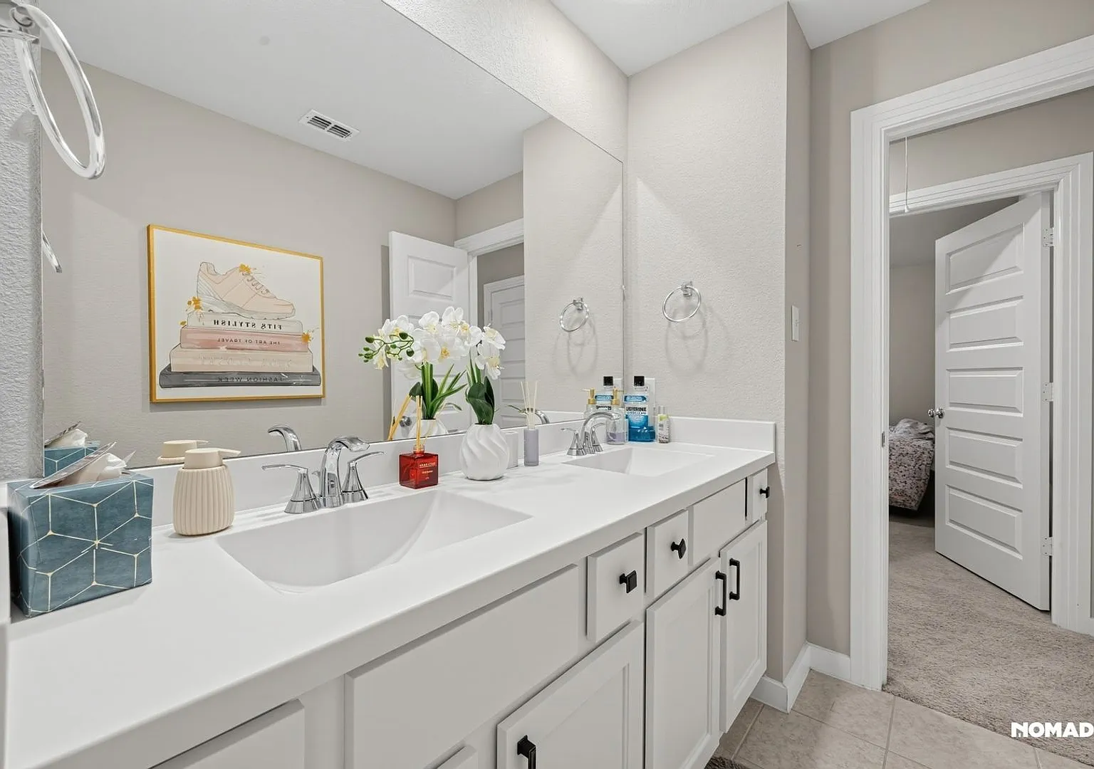 Spacious 5BR House in Denison — Photo 4