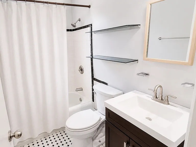 801 W Madison St — Photo 15