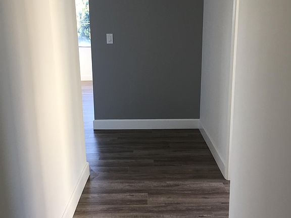 4th image of 1330 California Ave APT 201