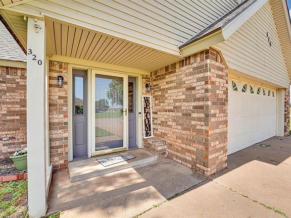 5th image of 320 Elkview Dr