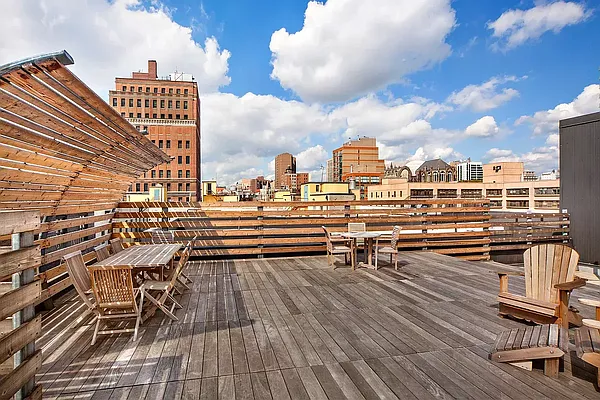 Rented by Corcoran | media 21