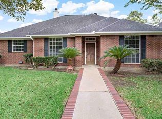 5 Howell Ct, Beaumont, TX 77706