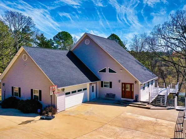 135 Wilshire Dr, Fairfield Bay, AR 72088