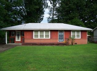 901 Garden Dr, Scottsboro, AL 35768