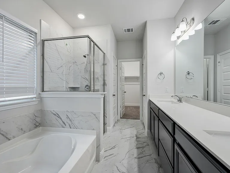 2037 Almassera Dr — Photo 10