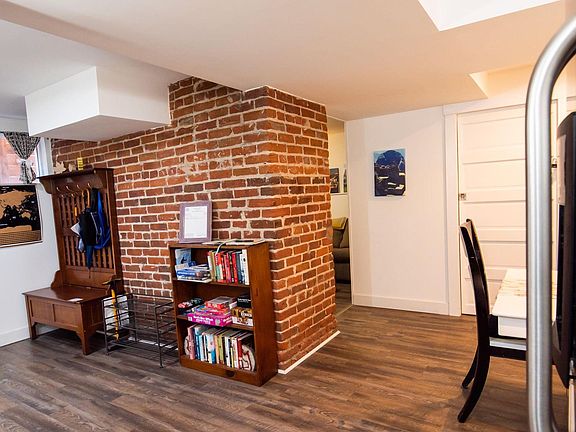 4th image of 2235 N York St #Basement