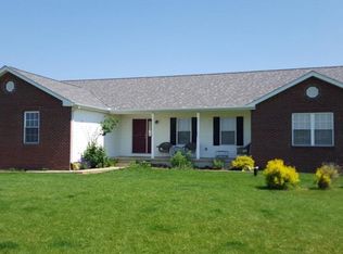 18752 Commercial Point Rd, Circleville, OH 43113