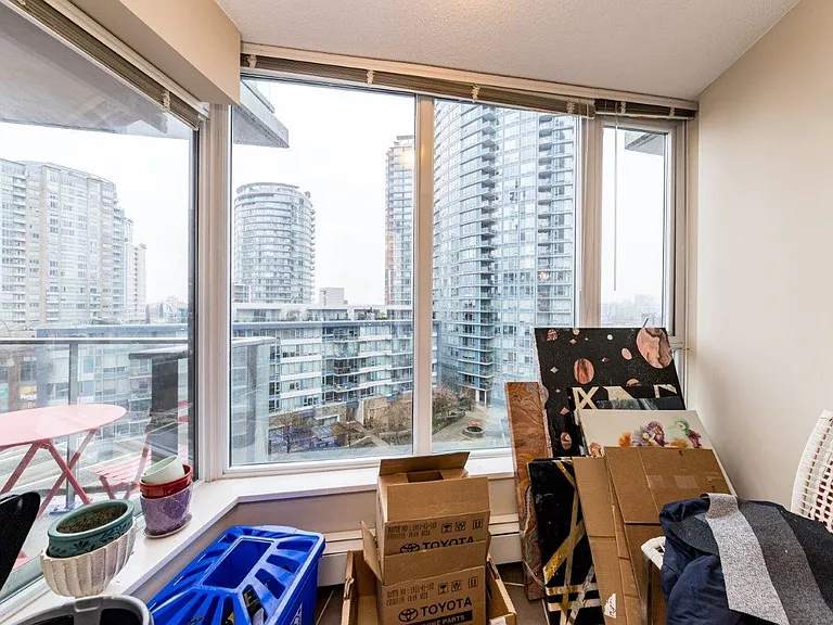 188 Keefer Pl #1006 — Photo 18