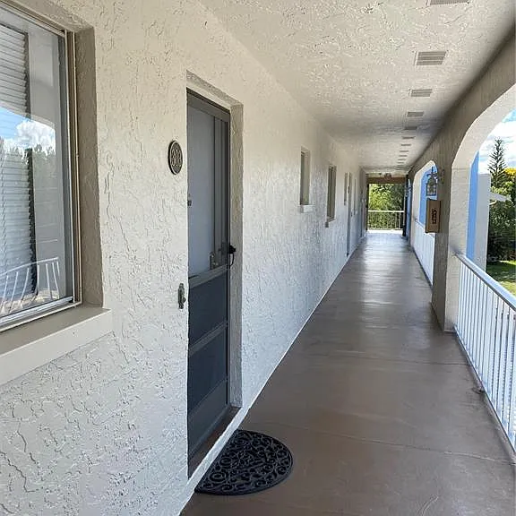 215 Valencia Blvd #303 — Photo 2