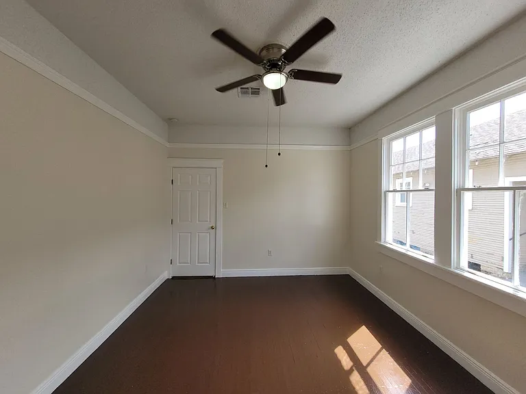 4702 Euphrosine St — Photo 6