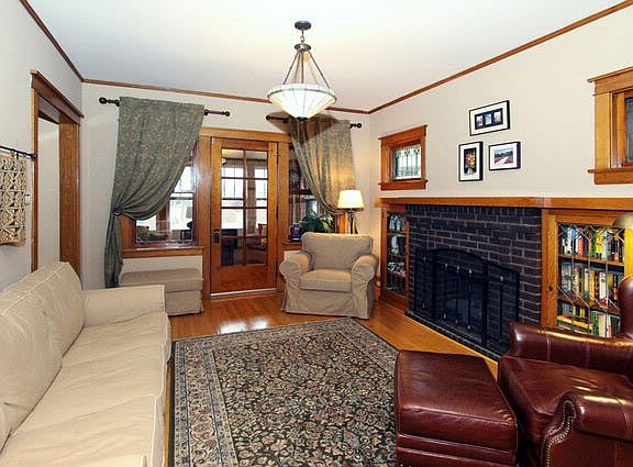 4th image of 5341 W Belle Plaine Ave