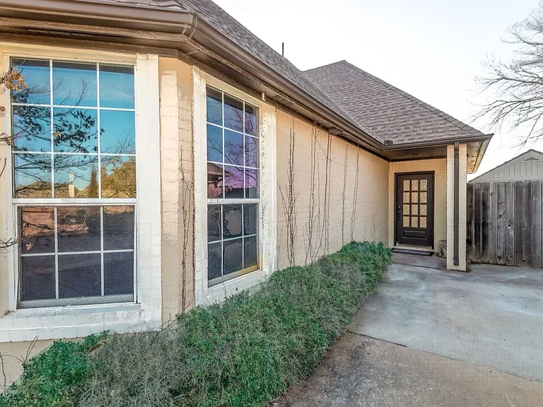 7623 Wyatt Lake Dr — Photo 40