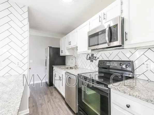 6158 Meadow Rose Ln, Charlotte, NC