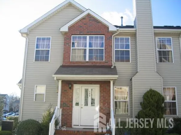 155 Vasser Dr, Piscataway, NJ 08854