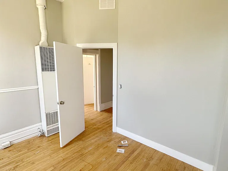 626 N Center St #1 — Photo 6