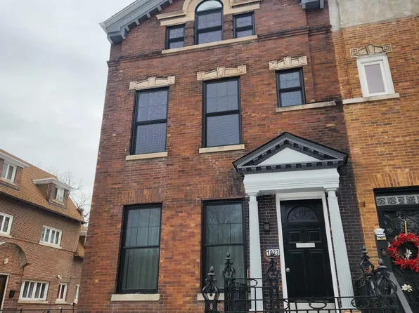 1023 E 45th St #2, Chicago, IL 60653