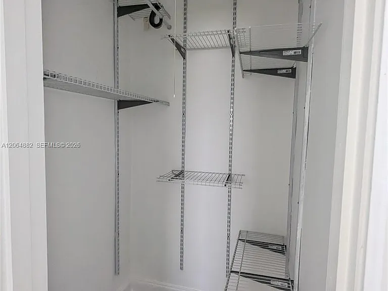 7805 Crespi Blvd #4 — Photo 14