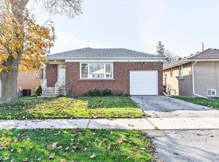 4 Cranston Rd, Toronto, ON M9B 3X8