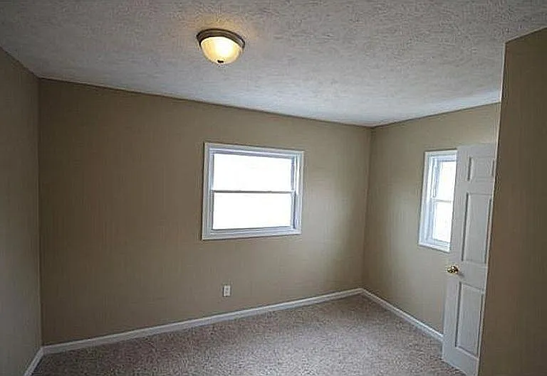 439 Fuller Ave SE — Photo 7