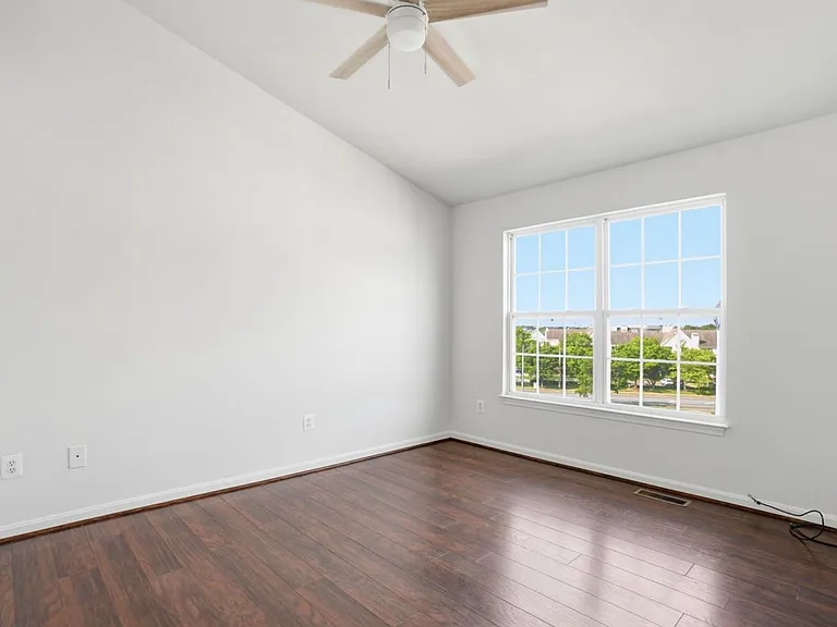 2494 Quick St #303 — Photo 11