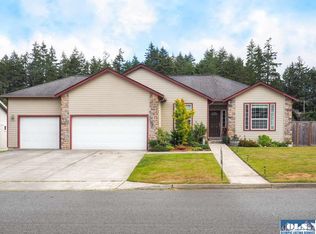 913 Joshua St, Port Angeles, WA