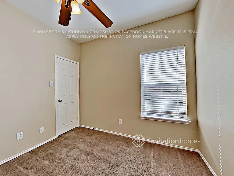 12325 Hunters Crossing Ln — Photo 10