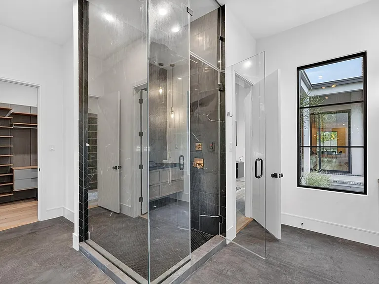 6143 Hurst St — Photo 35