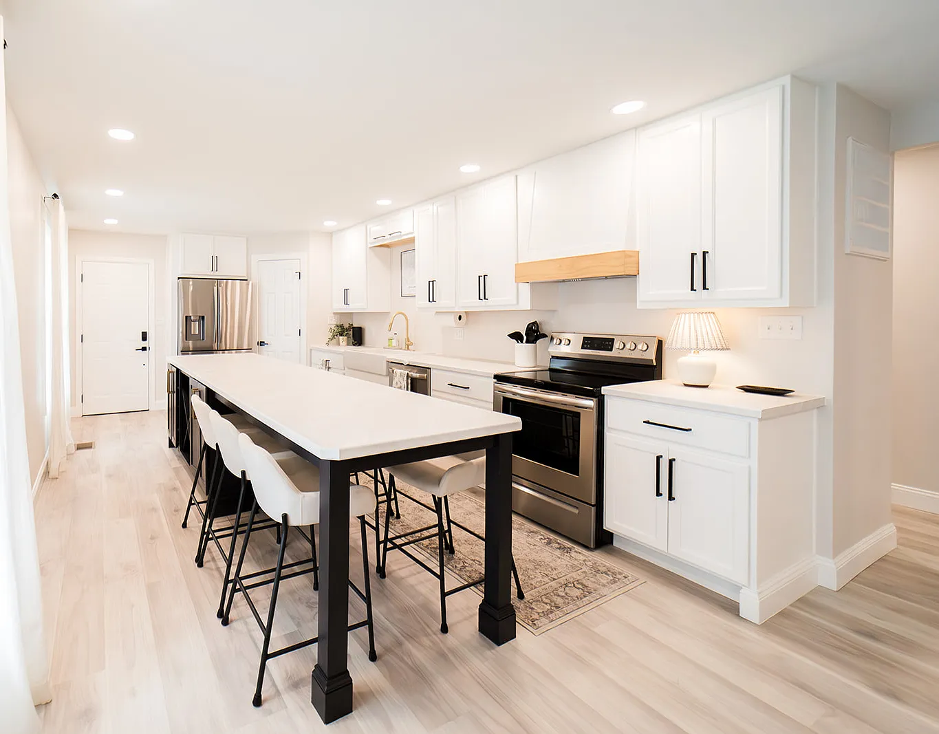 3 bed, 1476 sqft, $3,400 — Photo 1