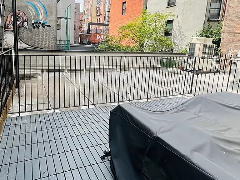 151 Ludlow St #1 — Photo 6