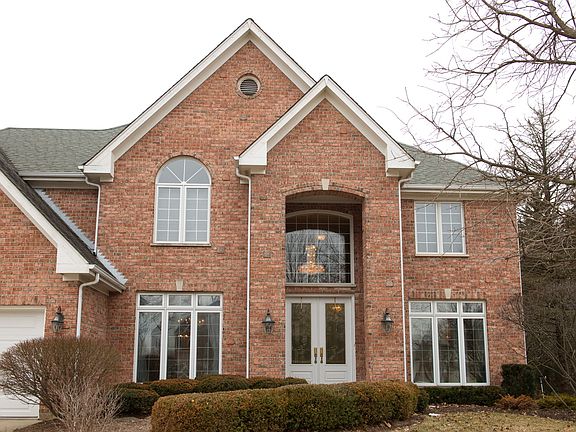 2nd image of 2S430 Canterbury Ct