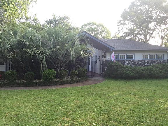 Front yard from driveway