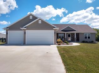 4013 N Wedgewood Dr, Appleton, WI 54913