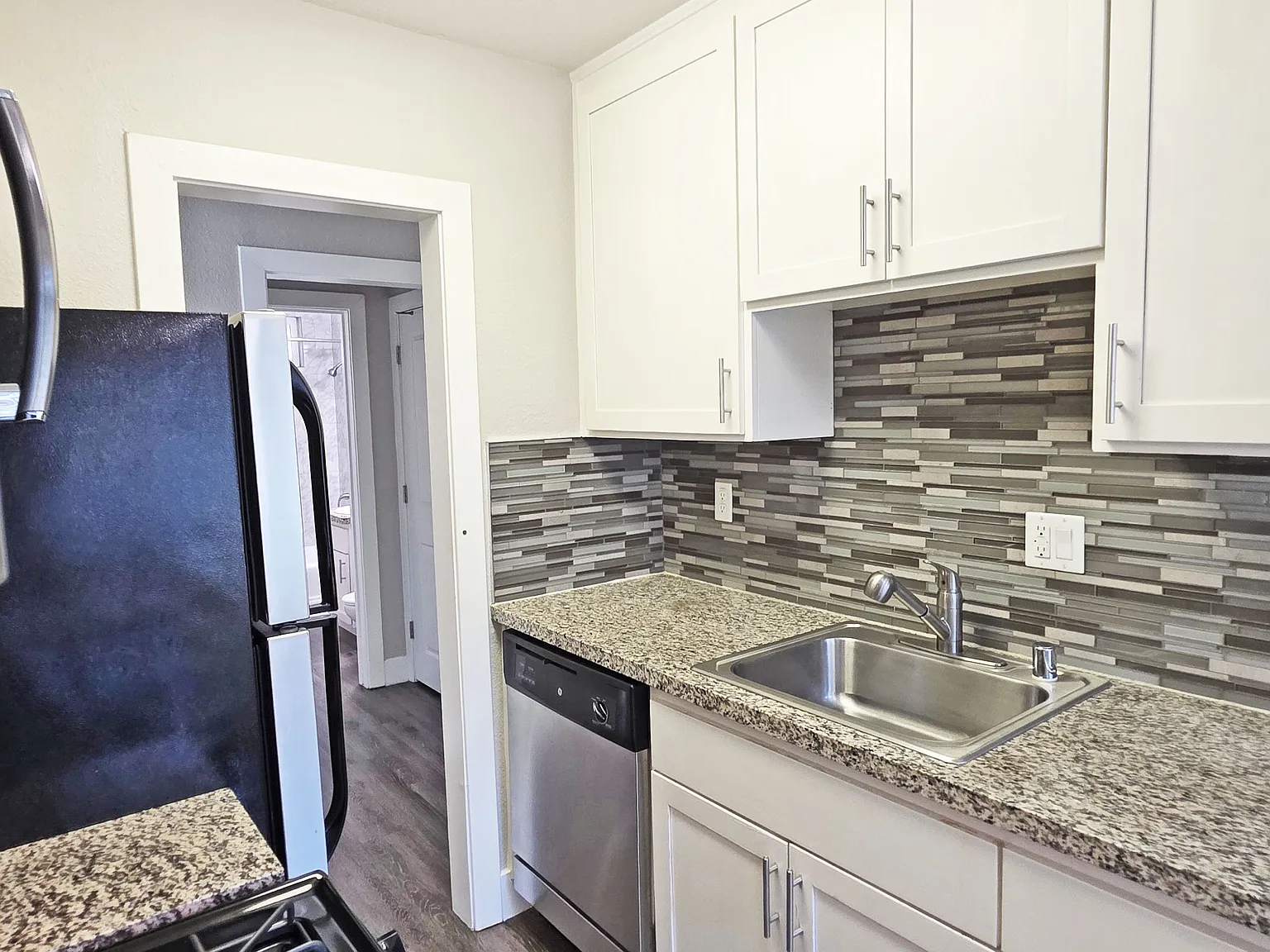 1 bed, 650 sqft, $1,495 — Photo 4