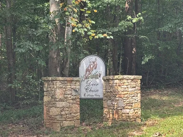 535 Deer Chase Rd, Toccoa, GA 30577