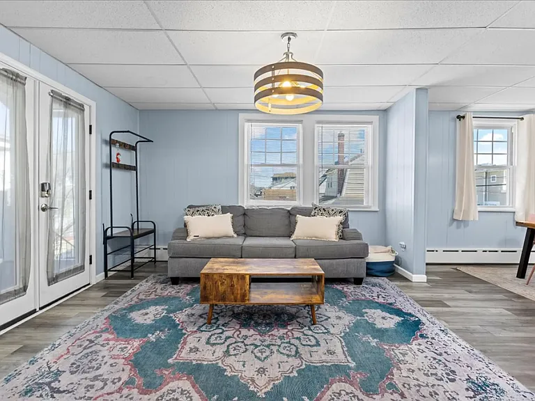 100 N Bryant Ave #B — Photo 4