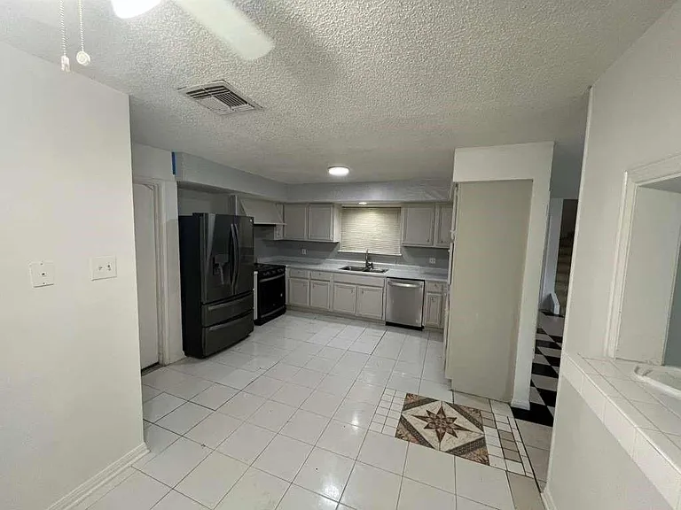 12915 Ashford Knoll Dr — Photo 11