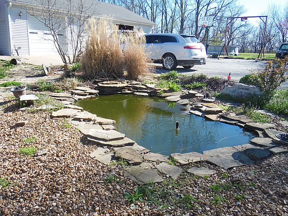 Water garden/3 car garage