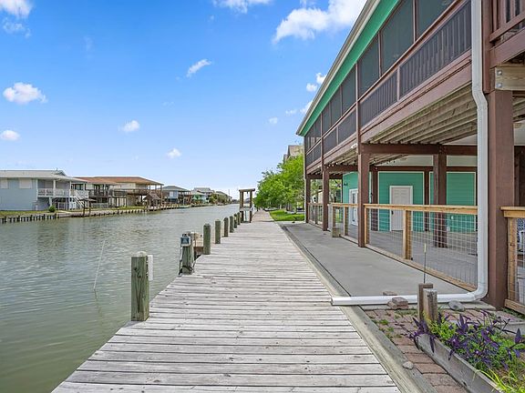3rd image of 127 Channelview Rd