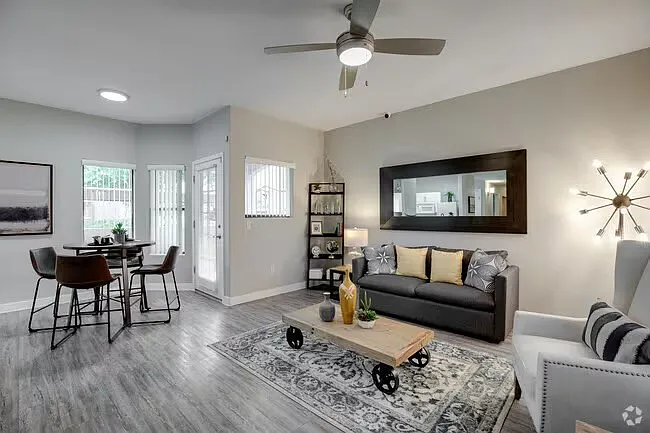 The Cove Apartments — Photo 23