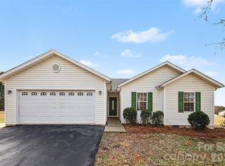 105 3rd Ave NW, Hildebran, NC 28637