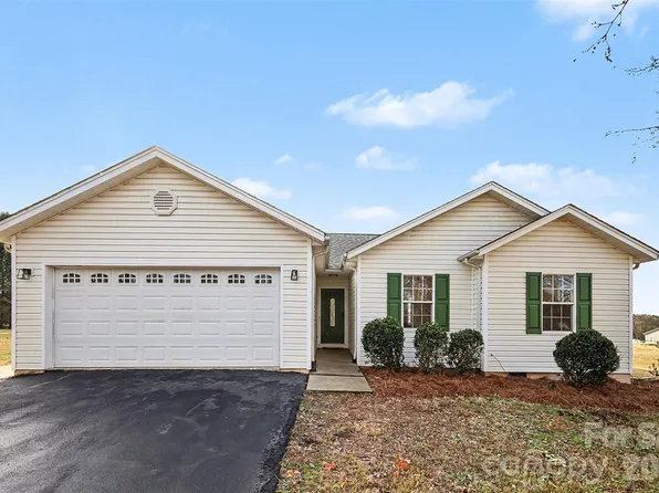 105 3rd Ave NW, Hildebran, NC 28637