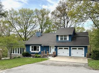 3015 Hickory Ln, Mount Pleasant, IA 52641