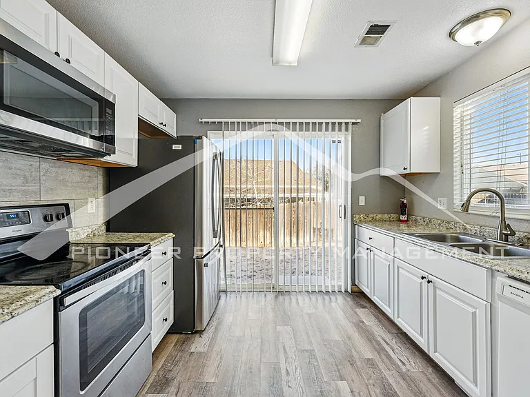 15666 E 51st Pl — Photo 9
