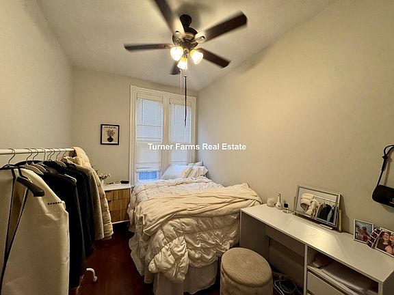 5th image of 719 Parker St #4R