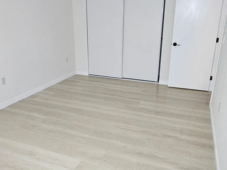 9001 Orion Ave #3 — Photo 7
